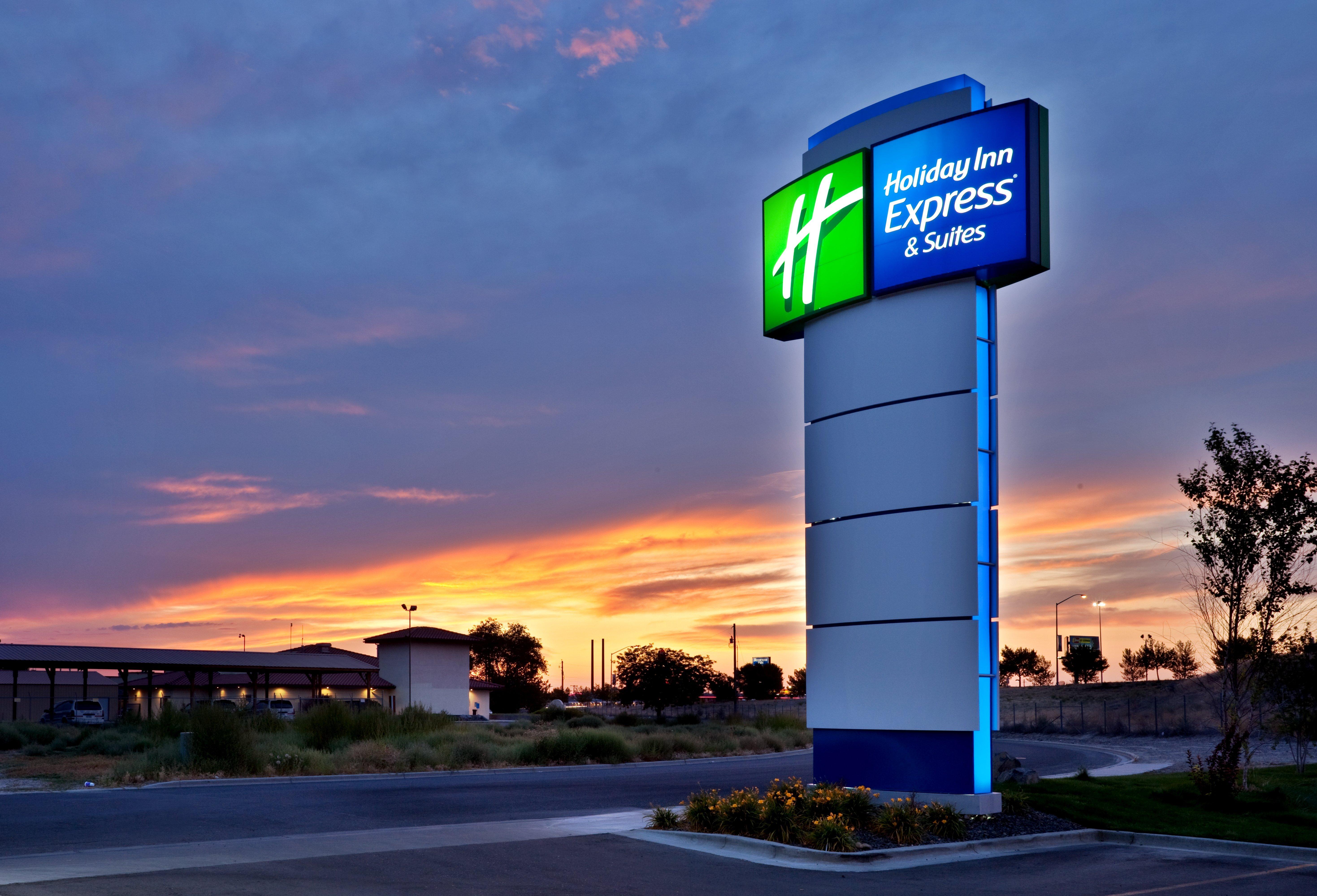 Holiday Inn Express Hotel & Suites Ontario By Ihg Extérieur photo