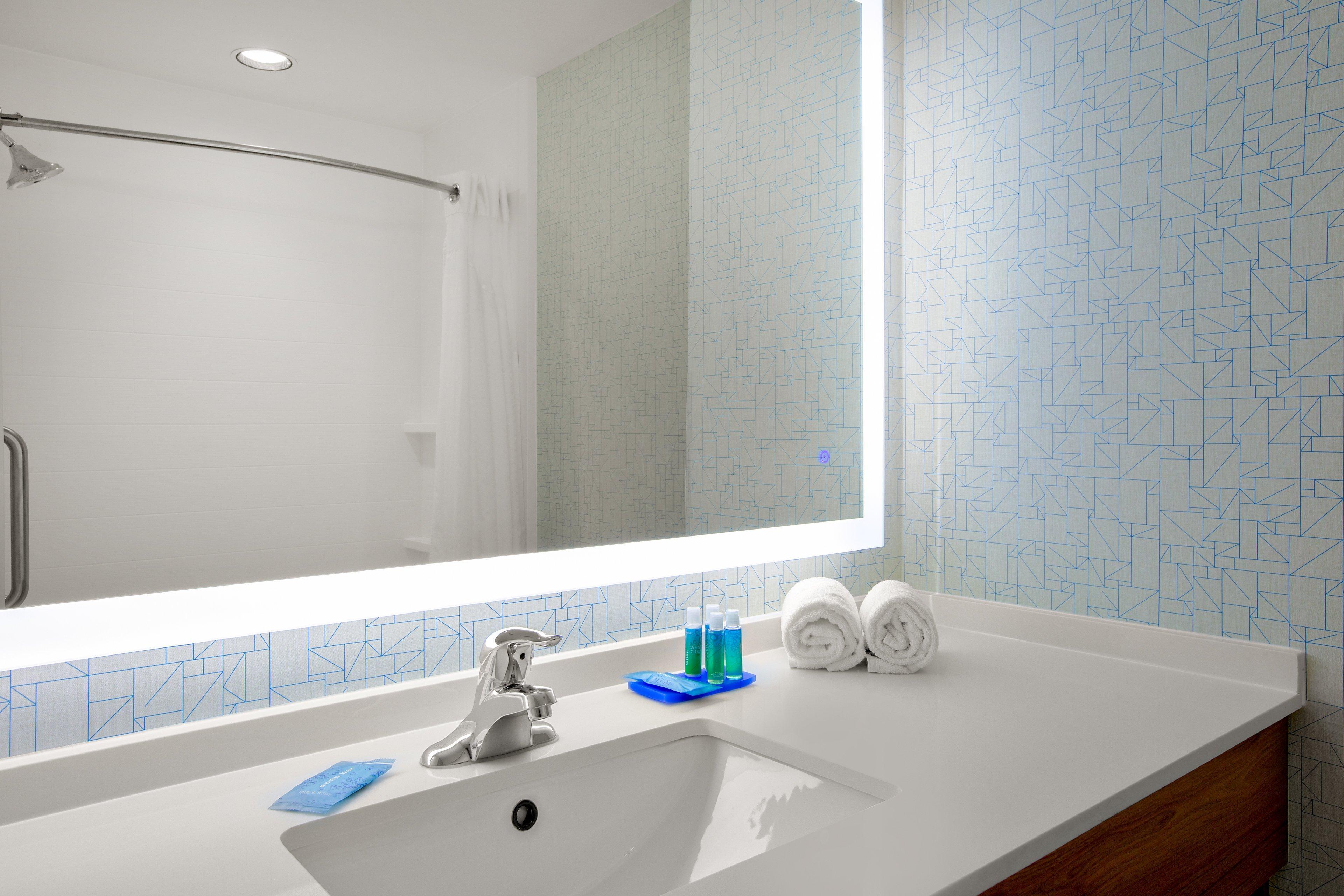 Holiday Inn Express Hotel & Suites Ontario By Ihg Extérieur photo