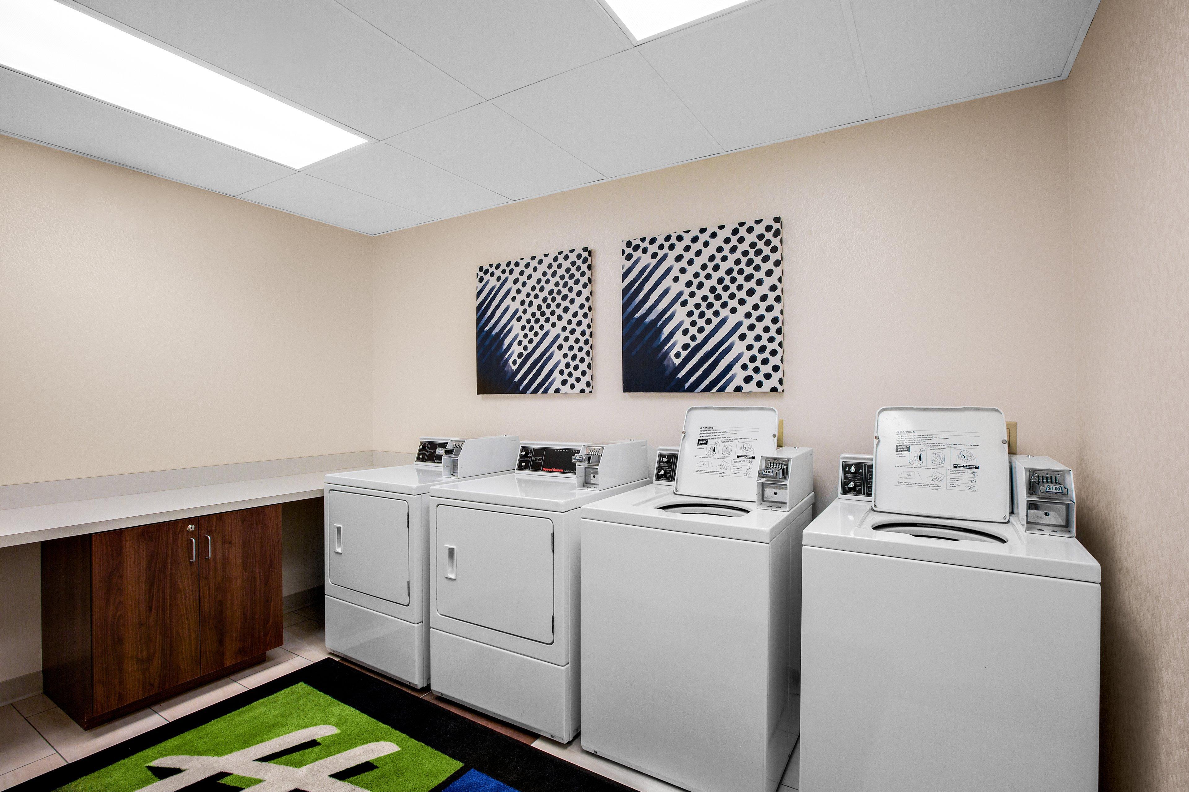 Holiday Inn Express Hotel & Suites Ontario By Ihg Extérieur photo